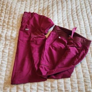 Figs magenta scrub set XS petite zamora  jogger and one pocket scrub top